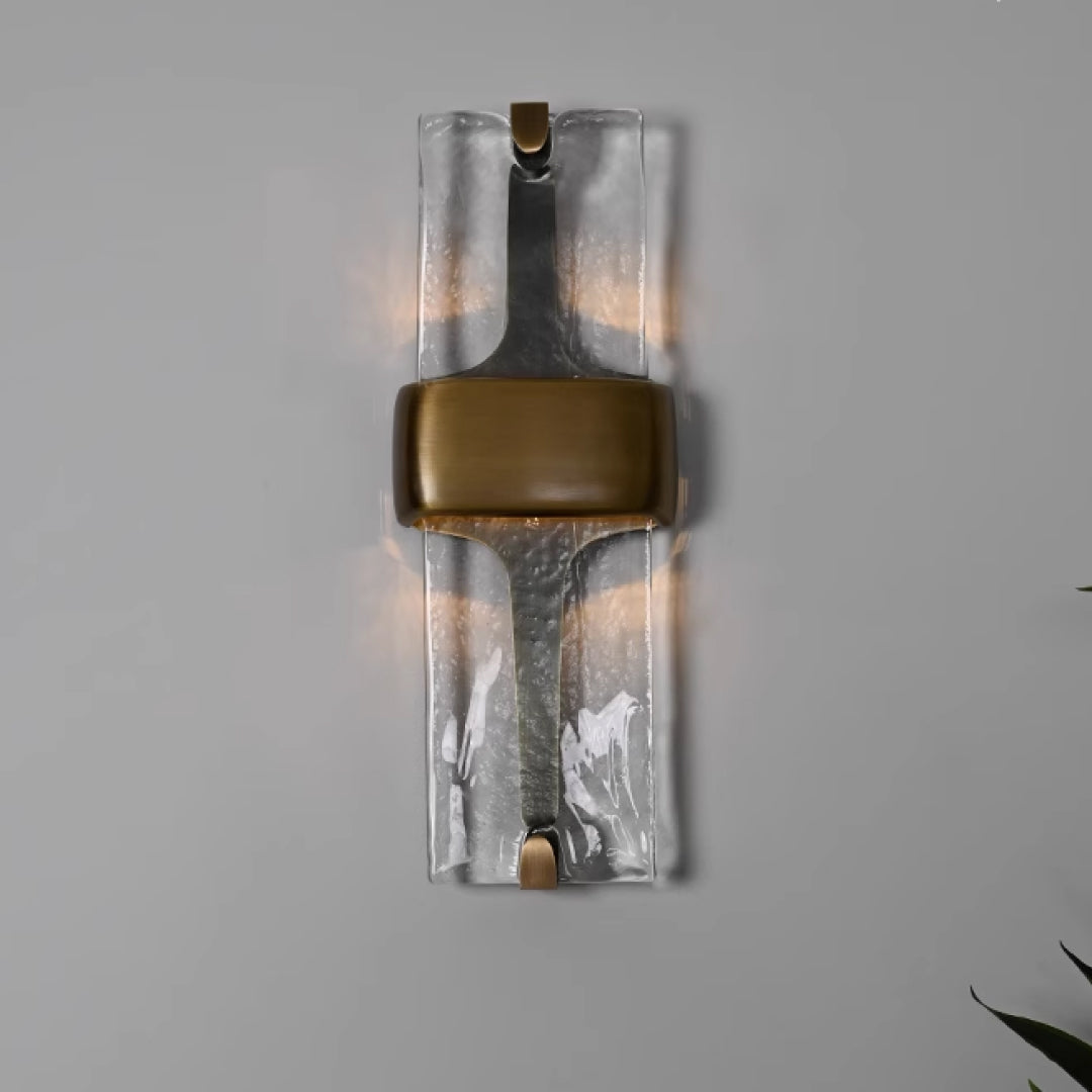 Vesta Wall Lamp